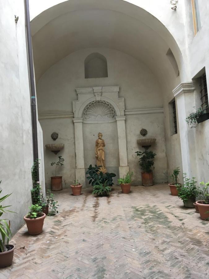 Domus Next Campo De'Fiori With Thermal Shower Рим Экстерьер фото
